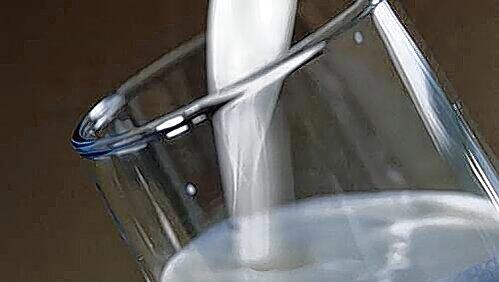 Mit Hustensaft und Schmerzmitteln sollte Mitbewohnerin sterben. Mit Hustensaft und Schmerzmitteln sollte Mitbewohnerin sterben.