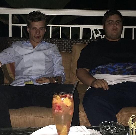 Conrad Hilton feiert viel und gerne