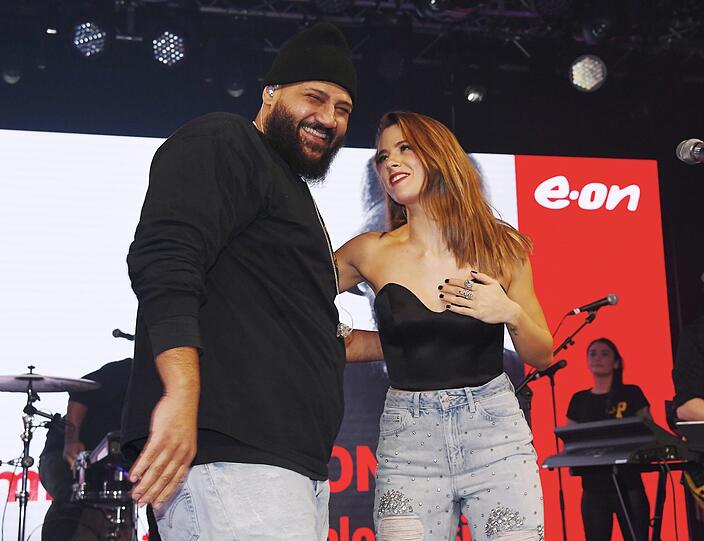 Moses Pelham und Vanessa Mai performten gemeinsam auf der E.ON-Bühne.