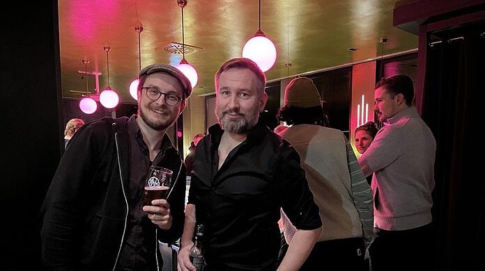 Carsten Fay (r.) und Maximilian Heisler eröffneten am Donnerstag das Roody am Candidplatz. Vergangene Woche haben sie mit Freunden schon mal geprobt.