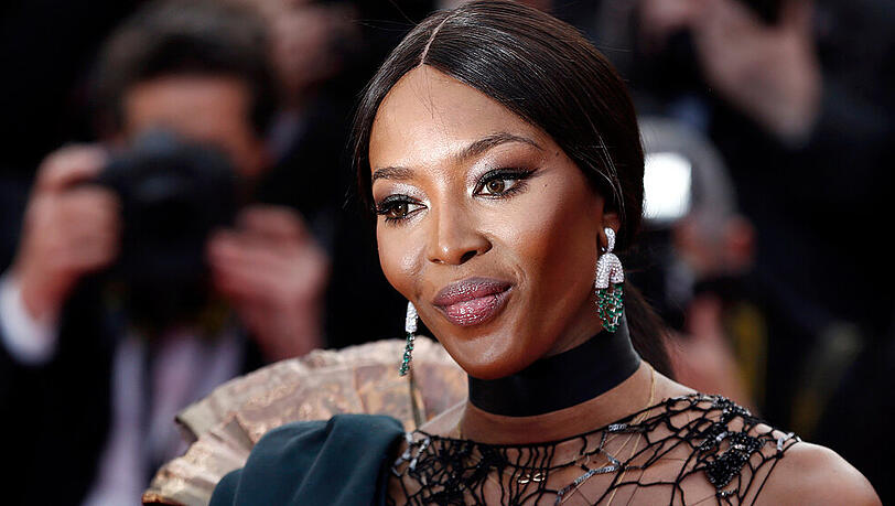 Naomi Campbell trifft derzeit einige Schutzmaßnahmen auf Reisen. Naomi Campbell trifft derzeit einige Schutzmaßnahmen auf Reisen.
