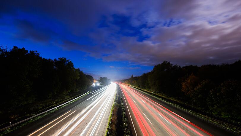 Eine Fahrt über die Autobahn - nicht für jeden erstrebenswert. (Illustration) Eine Fahrt über die Autobahn - nicht für jeden erstrebenswert. (Illustration)