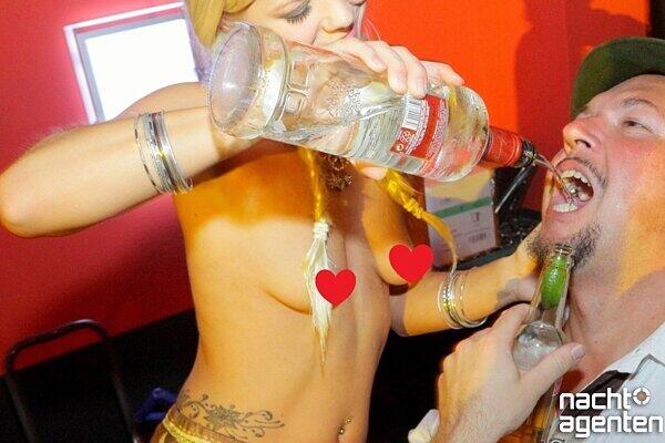 "Wies'n Pornös" in der Nachtgalerie! Mehr Bilder unter: www.nachtagenten.de