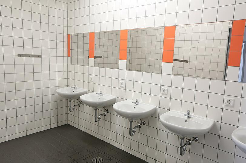 Impressionen aus dem neuen Ankunftszentrum im Euroindustriepark.