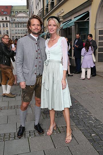 Caroline Winberg kam mit ihrem Partner