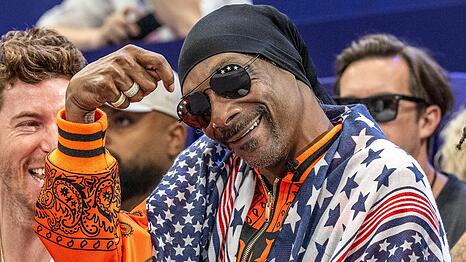 Rapper Snoop Dogg steht nach homophoben Äußerungen über die Darstellung gleichgeschlechtlicher Liebe in Kinderfilmen in der Kritik.