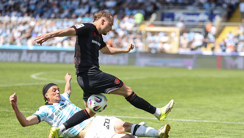 Die L&ouml;wen um Torsch&uuml;tze Samuel Althaus verloren gegen Ingolstadt mit 1:2.