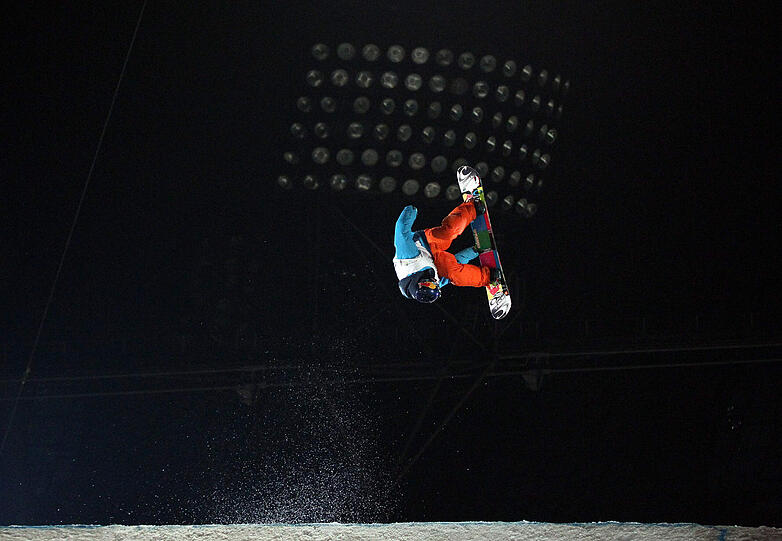 Ein Spektakel der besonderen Art: Im Münchner Olympiastadion sahen 16.500 Zuschauer die besten Snowboarder und ihre gewagten Sprünge.