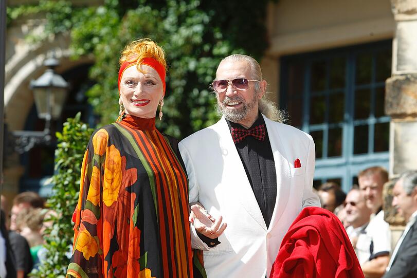 Entertainerin Margot Werner (&dagger;74) mit ihrem Ehemann Jochen Litt 2010 bei den Bayreuther Festspielen.