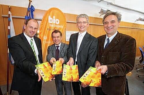 Wollen mehr Bio: Benedikt Bisping (li.), Laufer Bürgermeister, Marcello Mazzu (2. v. li.), Präsident von Citta del Bio, sein Vize Claudio Serafini (re.) und Werner Ebert, Projektleiter BioMetropole.