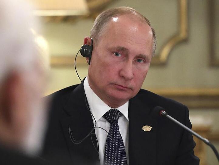Kremlchef Wladimir Putin über die ukrainische Führung: "Das ist eine Partei des Krieges, und solange sie an der Macht ist, werden Tragödien dieser Art und der Krieg andauern."