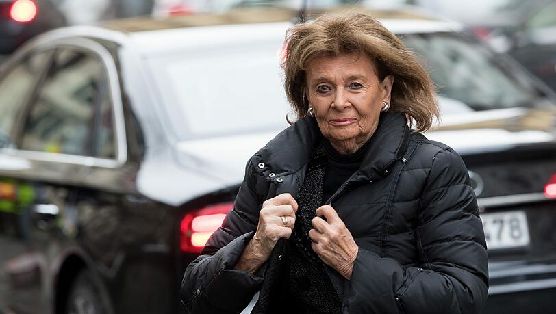 „Die Flüchtlingssituation stellt unseren Staat nicht nur strukturell vor eine historische Herausforderung“: Charlotte Knobloch, Präsidentin der Israelitischen Kultusgemeinde „Die Flüchtlingssituation stellt unseren Staat nicht nur strukturell vor eine historische Herausforderung“: Charlotte Knobloch, Präsidentin der Israelitischen Kultusgemeinde