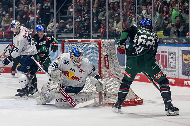 Keeper Mathias Niederberger will mit dem EHC Red Bull München in die nächste Runde einziehen.