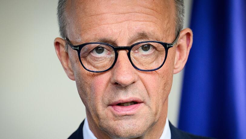 Kanzler Friedrich Merz versucht, die Wogen im Streit über die Nahost-Politik zu glätten. (Archivbild)