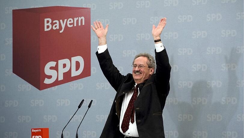 „Ich facebooke selber, aber ich lasse twittern.“ „Ich facebooke selber, aber ich lasse twittern.“