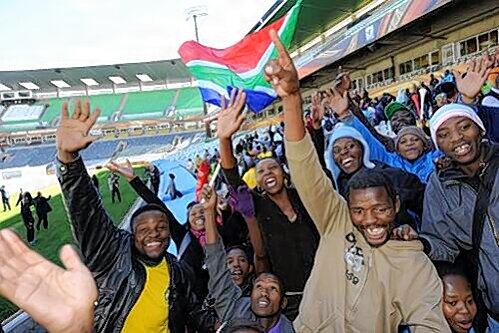Und die weiteren Aussichten für die nächsten vier Wochen: Freundlich und heiter. Die Menschen in Südafrika sind stolz auf ihre WM.