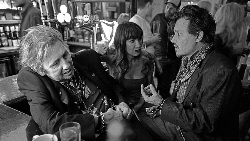 Trinkgenossen: Shane MacGowan (links) mit Johnny Depp. Trinkgenossen: Shane MacGowan (links) mit Johnny Depp.