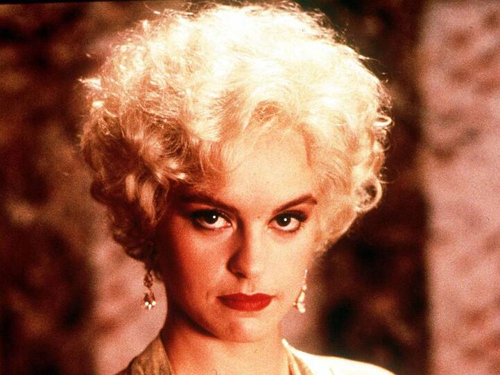 Die Schauspielerin Nina Hoss als Rosemarie Nitribitt in dem Film "Das Mädchen Rosemarie" aus dem Jahr 1996