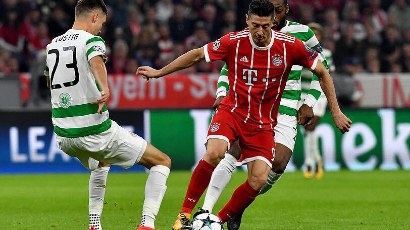 ROBERT LEWANDOWKI - NOTE 3: Seine Vorlage klauten ihm die Schiedsrichter inklusive Thiagos Tor (5.). Kurz danach verweigerten sie ihm einen klaren Elfer (7.). Beim 1:0 parierte Gordon seinen Kopfball vor Müllers Füße. Bei seinem Treffer (62.) stand er im Abseits. Hatte kein Schussglück.