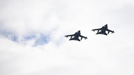 Ausgew&auml;hlte Tornado-Kampfflugzeuge der Luftwaffe sind so ausger&uuml;stet, dass sie im Fall der F&auml;lle auch US-Atombomben abwerfen k&ouml;nnten. (Archivbild)