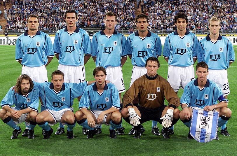 Die Löwen-Mannschaft vor der Partie gegen Leeds United am 23. August 2000