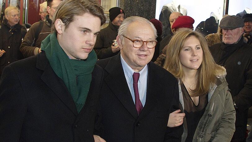 Hubert Burda mit seinen Kindern Jacob und Elisabeth. Hubert Burda mit seinen Kindern Jacob und Elisabeth.