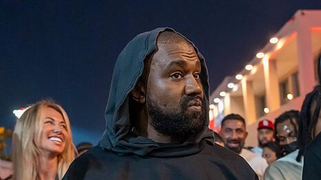 Weil Kanye West im Juli nicht nach Gro&szlig;britannien reisen darf, f&auml;llt das Wireless Festival aus.