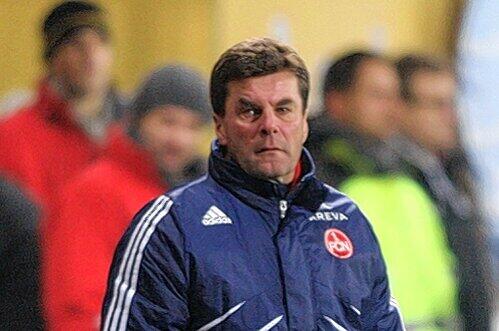 Machtlos in seiner Coaching-Zone und mächtig sauer: Coach Dieter Hecking.