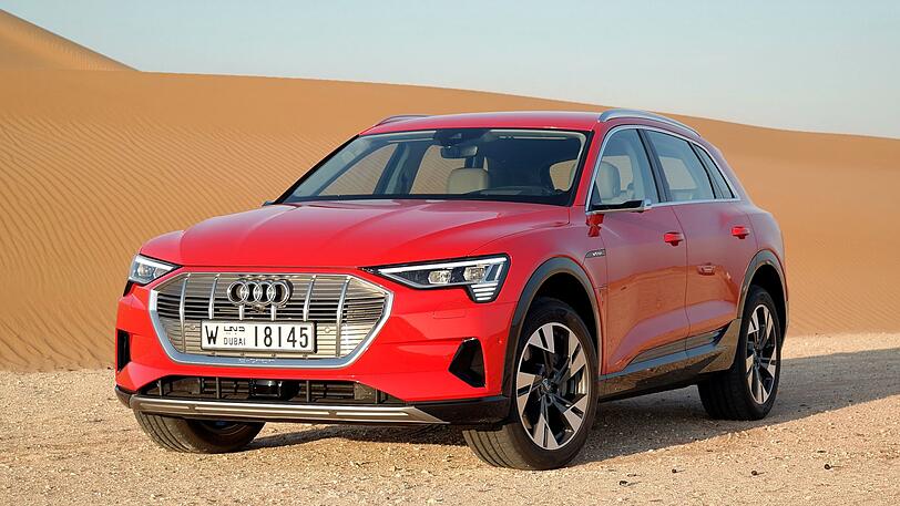 Der e-tron ist typisch Audi, mit einigen für den E-Antrieb typischen Details.