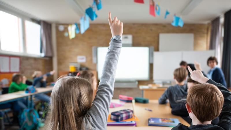 Heute haben die Schülerinnen und Schüler im Landkreis noch "Schonfrist" - länger aber nicht. Eine entsprechende Meldung war falsch. (Symbolbild) Heute haben die Schülerinnen und Schüler im Landkreis noch "Schonfrist" - länger aber nicht. Eine entsprechende Meldung war falsch. (Symbolbild)