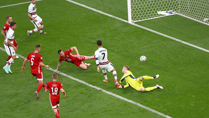 Die Entscheidung: Ronaldo trifft zum 3:0. Die Entscheidung: Ronaldo trifft zum 3:0.