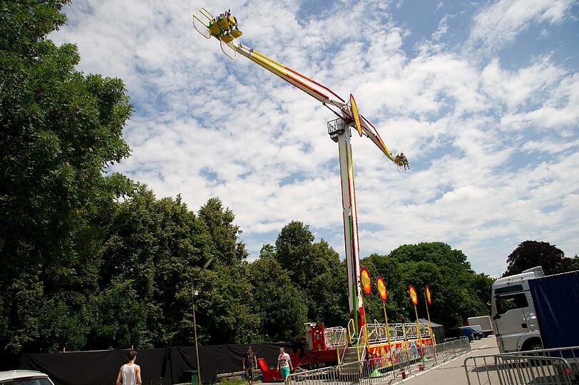 Das P1 bekommt einen Pool fürs Sommerfest 2012 - Die AZ hat vorab vorbeigeschaut