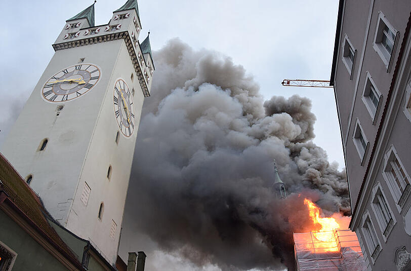 Feuer in Straubing: Die Bilder vom Rathaus-Brand.
