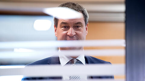 Für Ministerpräsident Markus Söder (CSU) steht der heiße Wahlsommer und -herbst an.