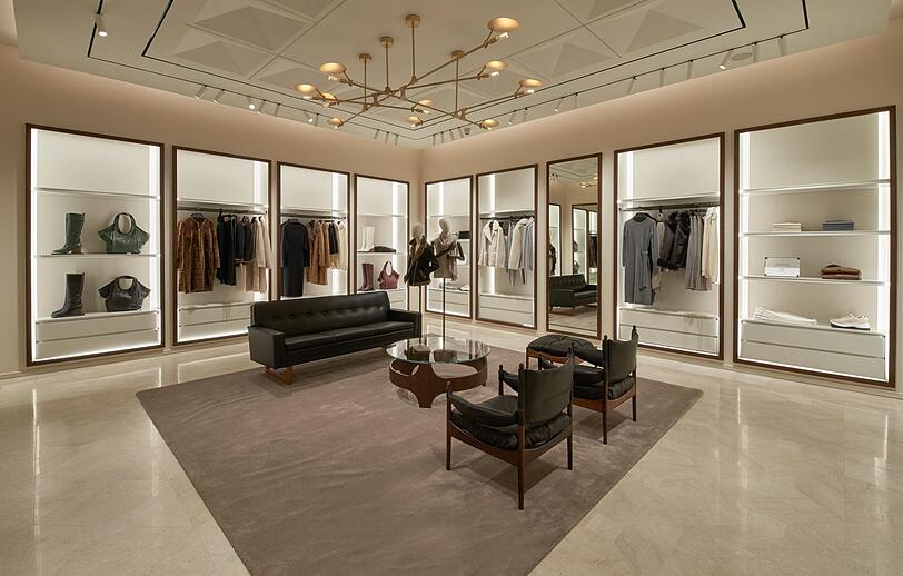 Massimo Dutti Flagship-Store in der Münchner Theatinerstraße öffnet nach über 7-monatiger Umbauphase wieder seine Türen.