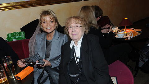 Liebling der Promis: Toni Netzle (r.) und Uschi Glas im Lustspielhaus 2017.
