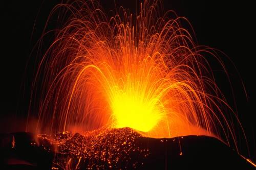 Faszination Vulkan: Die Feuerberge Süditaliens im Diavortrag.