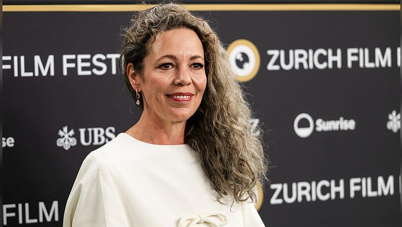 Olivia Colman überrascht beim Zurich Film Festival mit grauer Mähne. Olivia Colman überrascht beim Zurich Film Festival mit grauer Mähne.
