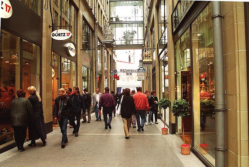 Auch in der Kaufinger Passage herrscht stets reger Betrieb.