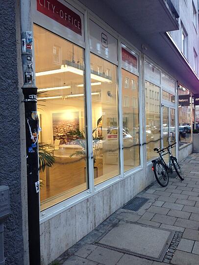 Angesprüht: Das Büro von "Concept Bau" in der Reichenbachstraße.