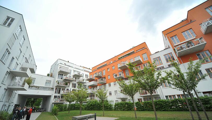 Das letzte erschwingliche Domizil für Familien in Schwabing: Der frisch bebaute Ackermannbogen. Das letzte erschwingliche Domizil für Familien in Schwabing: Der frisch bebaute Ackermannbogen.