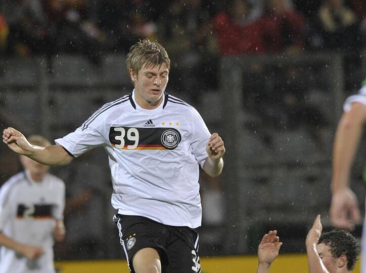 Im Mittelfeld sind Toni Kroos...