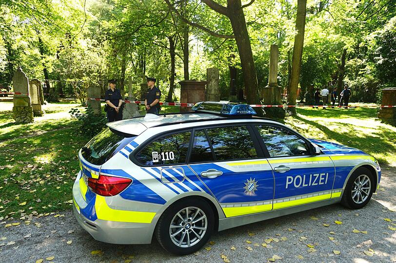 Am Sonntagmittag wurde am Alten Nordfriedhof in München eine Leiche gefunden.