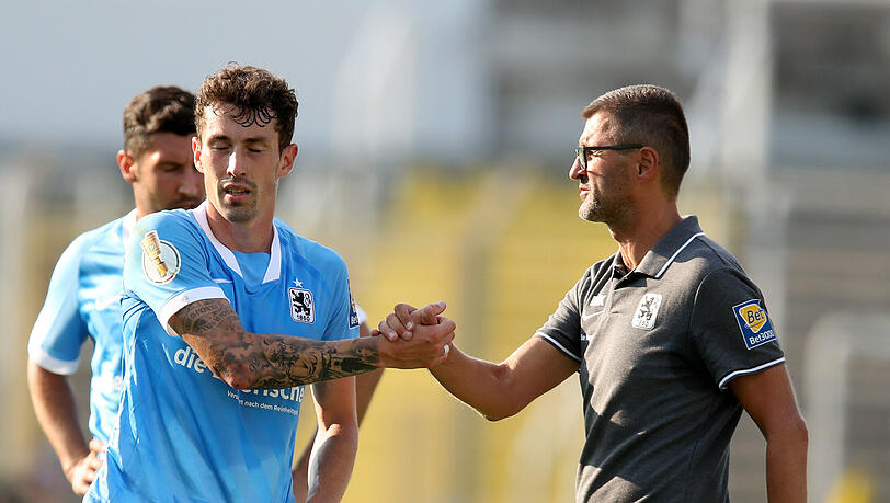 Schätzen sich gegenseitig sehr: Phillipp Steinhart (l.) und Löwen-Trainer Michael Köllner. Schätzen sich gegenseitig sehr: Phillipp Steinhart (l.) und Löwen-Trainer Michael Köllner.