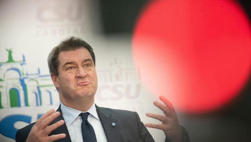 Der bayerische Ministerpräsident Markus Söder (CSU) gestikuliert während seiner Rede. Foto: Nicolas Armer/dpa/Archivbild Der bayerische Ministerpräsident Markus Söder (CSU) gestikuliert während seiner Rede. Foto: Nicolas Armer/dpa/Archivbild