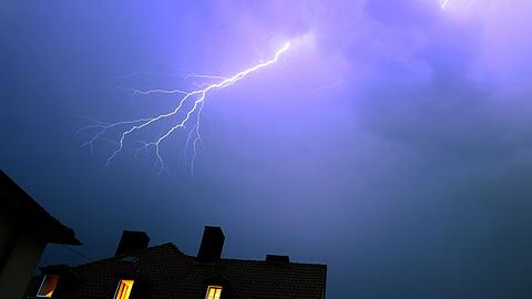 Blitz, Hagel, Donner: Das Unwetter sorgte f&uuml;r zahlreiche Eins&auml;tze, vor allem im S&uuml;den und Osten Bayerns. (Archivbild)