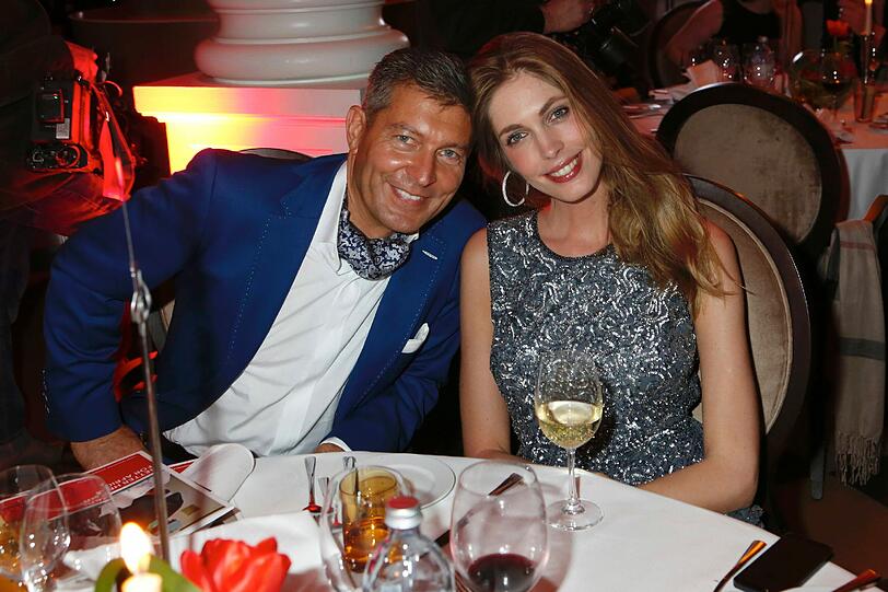 Thomas Jirgens und Geraldine Golz bei der AMREF Charity Gala "Come fly with us" zugunsten 50 Jahre AMREF FLYING DOCTORS im Rilano No.6 Lenbach Palais in München am 21.03.2014.