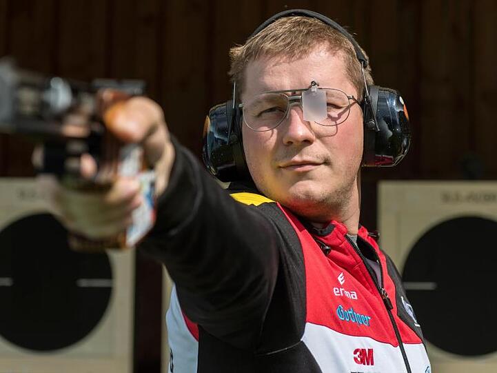Christian Reitz trainiert im Schießsportzentrum. Foto: Jens-Ulrich Koch/Archivbild