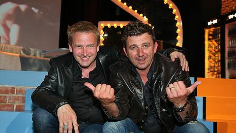 Spontan und satirisch: Christof Hintze (l.) und Hans Sigl bei der Premiere von &bdquo;Hintze und Sigl&ldquo;.