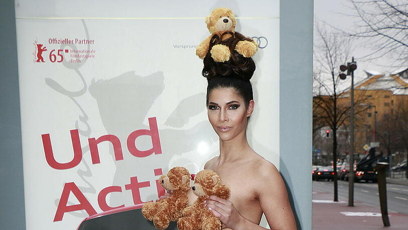 Bei der Berlinale 2015 bekennt sich Micaela Schäfer klar zum Bären